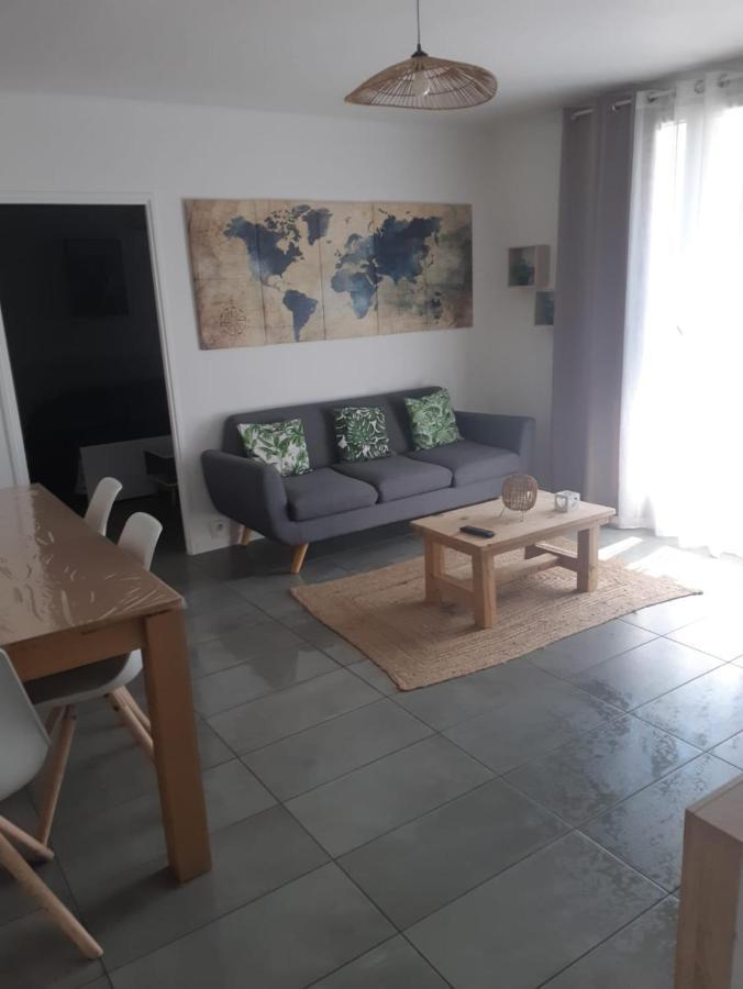 Les Tamaris Lägenhet Arles Exteriör bild